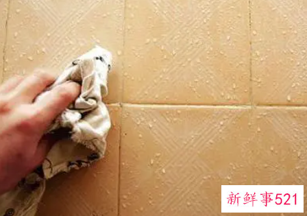 如何去除瓷砖上的顽固污渍