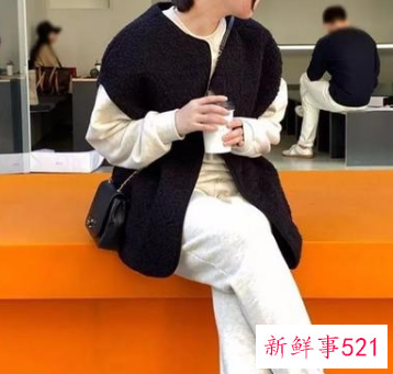 毛衣外面可以穿马甲吗