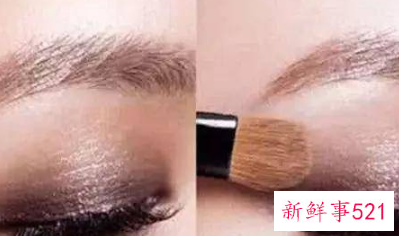 油皮肤怎么化妆不容易脱妆