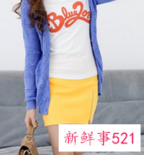 小女孩紧身裙的搭配