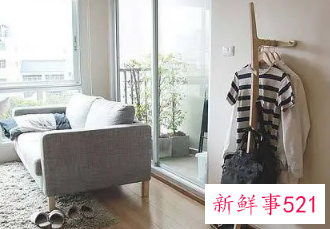晾衣架装在客厅还是卧室