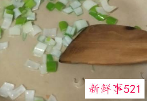 新鲜蚕豆怎么炒好吃
