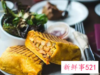 梦见自己请别人吃饭好不好