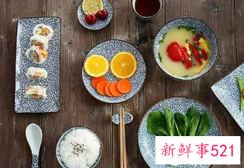 梦见自己请别人吃饭好不好