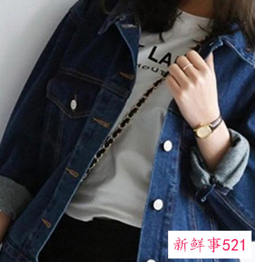 格子半身裙怎么搭配秋冬