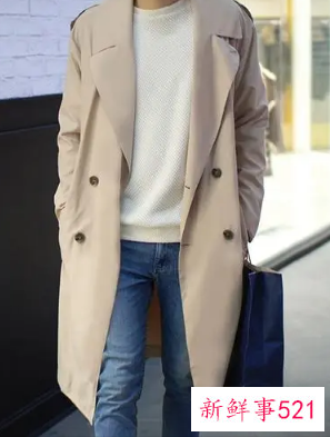 男士米色外套内搭什么颜色好看