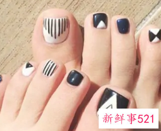 夏天涂什么脚指甲好看