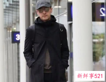 黑色大衣配什么帽子呢