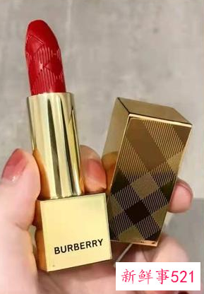 白皮涂什么颜色的口红