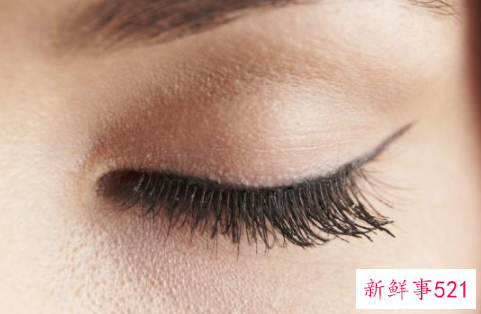 眼妆怎么画才显眼睛大