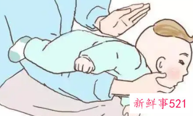新生儿呛奶怎么办急救