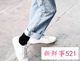 女生束脚牛仔裤配什么鞋