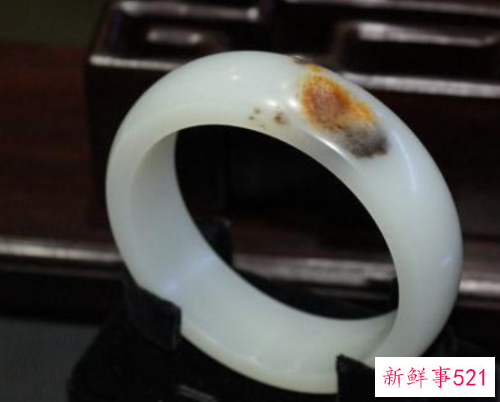 和田玉手镯戴哪只手