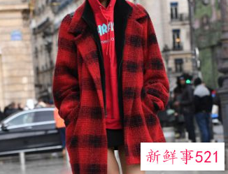 女生连帽卫衣外面穿什么外套好看