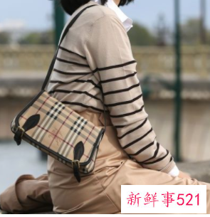 女生白衬衫春季搭配方法