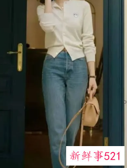 高腰直筒牛仔裤怎么配上衣