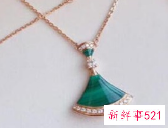 裙子项链的寓意