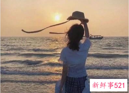 女人注重打扮代表什么