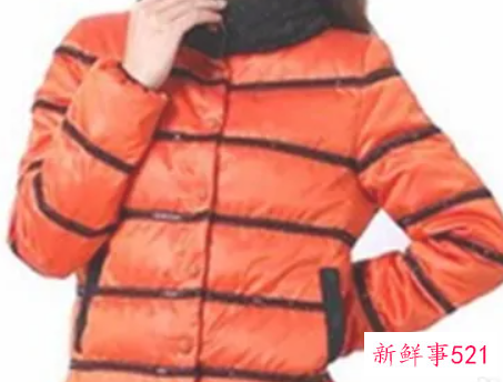 亮面羽绒服表面发粘