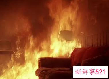 梦见火被我浇灭是什么意思