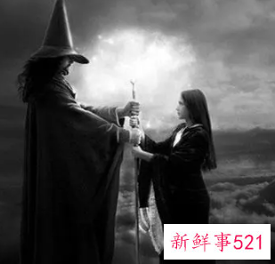 梦到自己死了但可以接触活人是什么意思