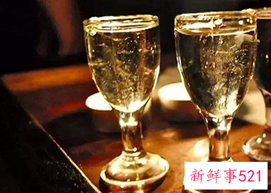为什么一喝高度酒就断片