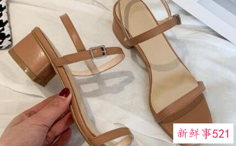 夏天穿什么凉鞋好看