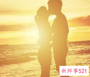 第一次接吻男生就伸舌头什么意思