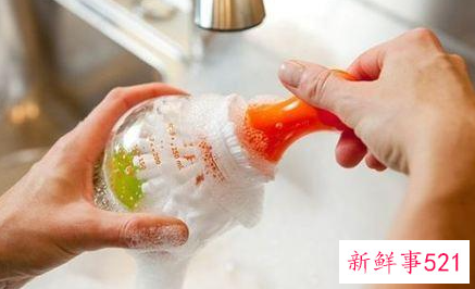 奶瓶应该如何清洗消毒