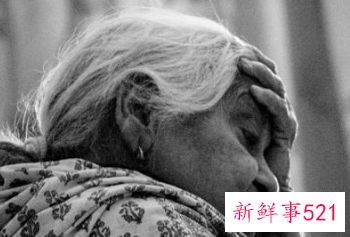 梦见自己奶奶去世了自己哭是什么意思啊