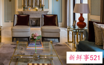 客厅都摆放什么东西