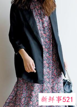 露肩连衣裙搭配什么外套