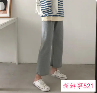 直筒休闲裤要怎么搭配上衣