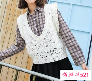 毛衣背心怎么搭配好看呢