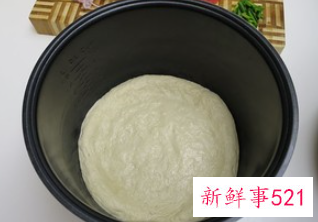 电饭煲做披萨的简单的方式