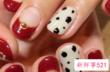 水晶甲和光疗甲哪个贵