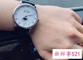 手腕粗的女生适合戴什么手表