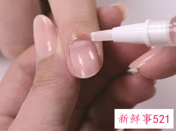 做的指甲怎么快速卸掉