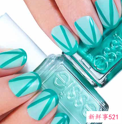 手黑美甲什么颜色好看