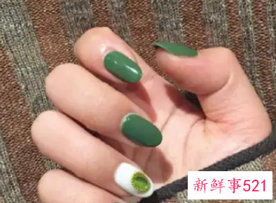 什么颜色的指甲有气质