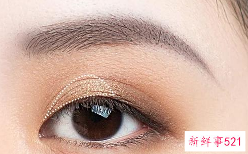 初学者淡妆眼影画法