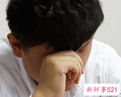 眼睛发干是什么原因造成的