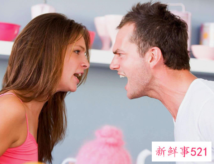 该不该偷看男朋友的手机