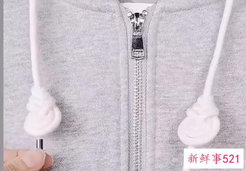 衣服两边绳子系法图解