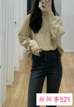 女直筒牛仔裤配鞋图片