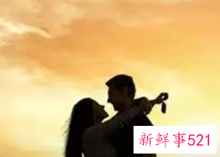 梦见抱着情人走路