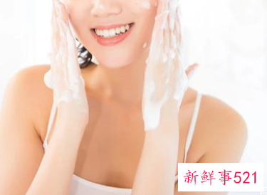 脸颊皮肤不光滑