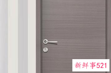 房间装什么门好看又实惠