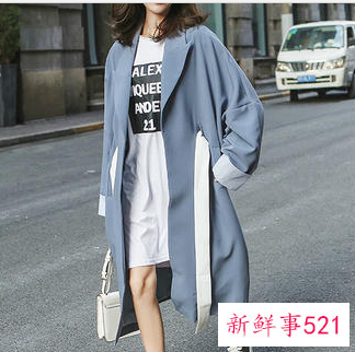 50至60岁的女性入秋怎么穿风衣外套