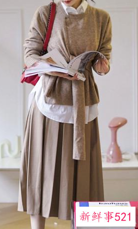 咖啡色半身裙百搭吗